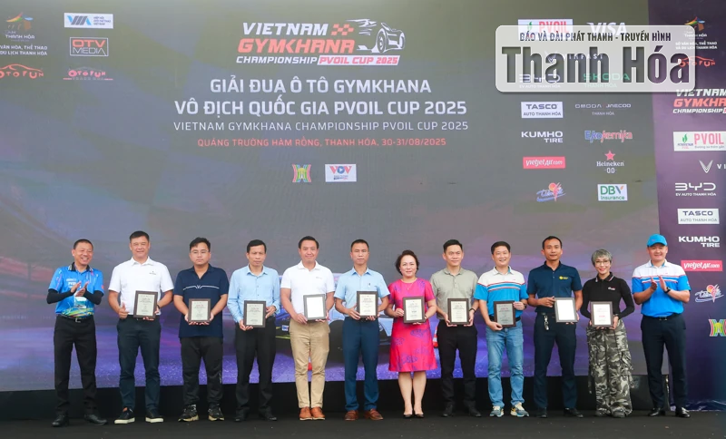 Khai mạc Giải đua ô tô Gymkhana Vô địch Quốc gia