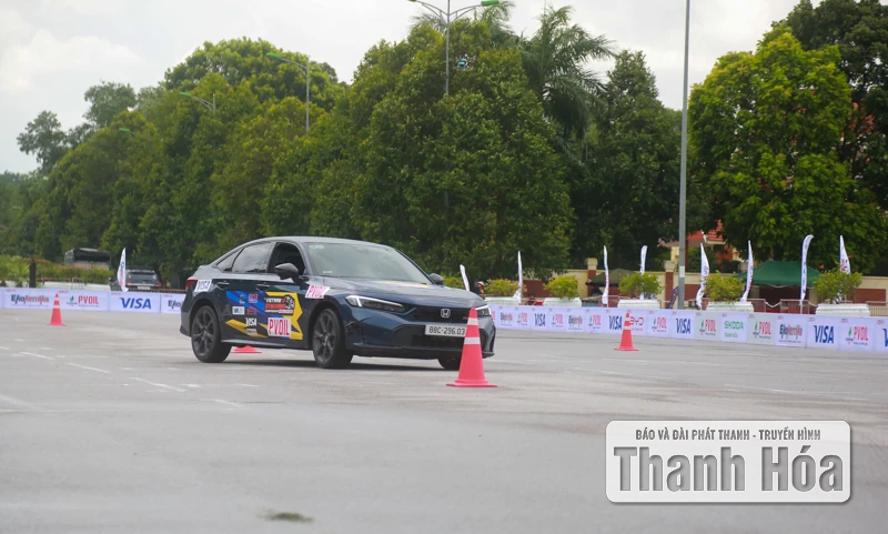 Khai mạc Giải đua ô tô Gymkhana Vô địch Quốc gia