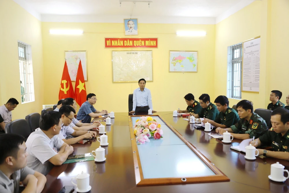 Bí thư Tỉnh ủy Nguyễn Doãn Anh kiểm tra công tác khắc phục hậu quả bão lũ và chuẩn bị năm học mới tại 2 xã Yên Nhân, Bát Mọt