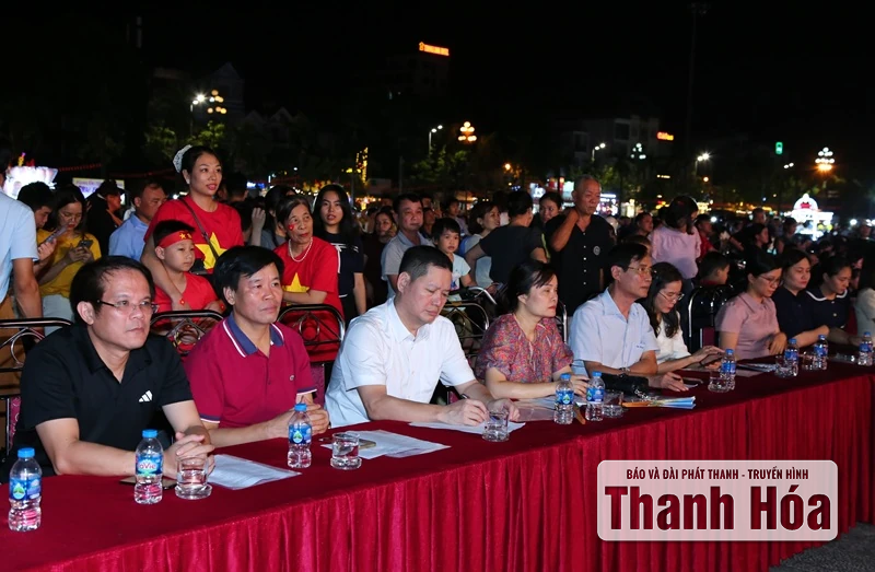 Tổng duyệt Chương trình nghệ thuật chào mừng 80 năm Cách mạng Tháng Tám và Quốc khánh 2/9
