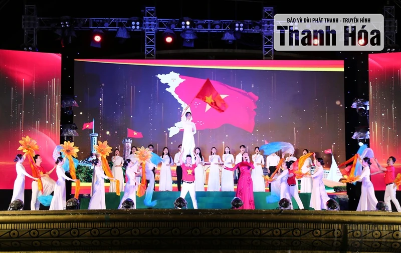 Tổng duyệt Chương trình nghệ thuật chào mừng 80 năm Cách mạng Tháng Tám và Quốc khánh 2/9