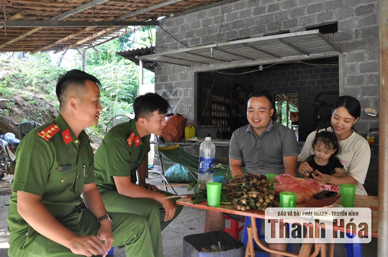 Từ video lên xu hướng đến công tác “dân vận khéo” của Công an xã Trung Sơn