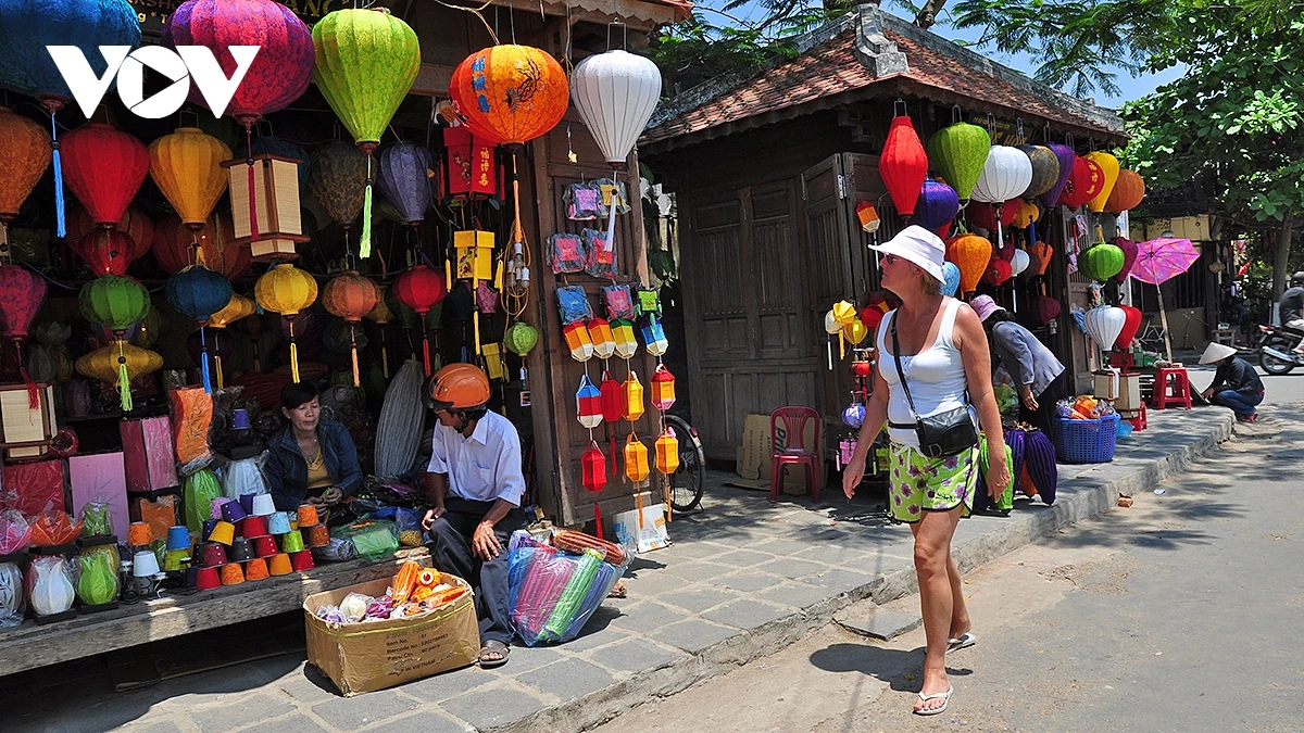Du lịch Việt Nam đón gần 14 triệu lượt khách quốc tế trong 8 tháng