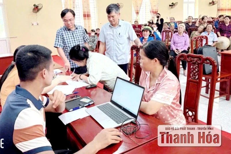 [Cập nhật] Các xã, phường tiếp tục trao quà Tết Độc lập đến Nhân dân, phấn đấu hoàn thành đúng tiến độ
