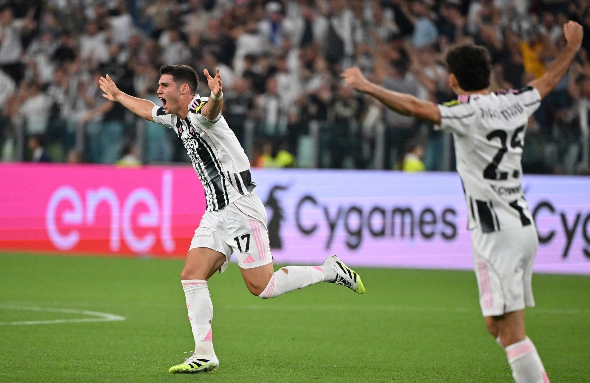 Quang Hải tỏa sáng đưa CAHN lên đỉnh V.League; Flick chỉ trích tuyển Tây Ban Nha ép Yamal nén đau thi đấu