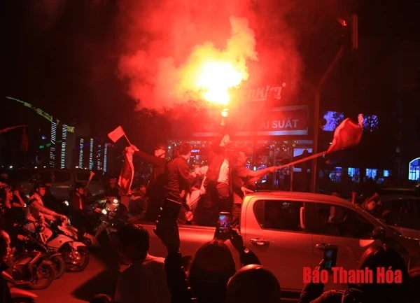 Xứ Thanh lại “bùng cháy” sau kỳ tích mới của đội tuyển Việt Nam
