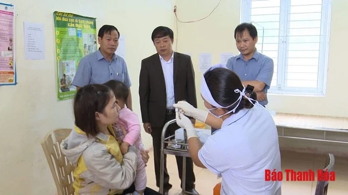 Thanh Hóa triển khai tiêm vắc xin ComBE Five cho trẻ em