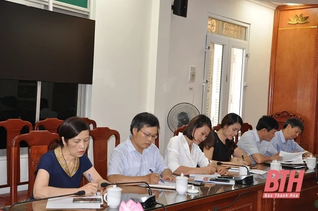 Giao ban công tác báo chí, xuất bản tháng 6