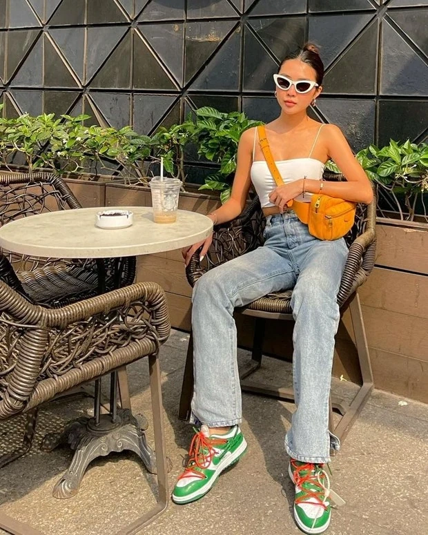 Phong cách bánh bèo phủ sóng street style của dàn sao Việt