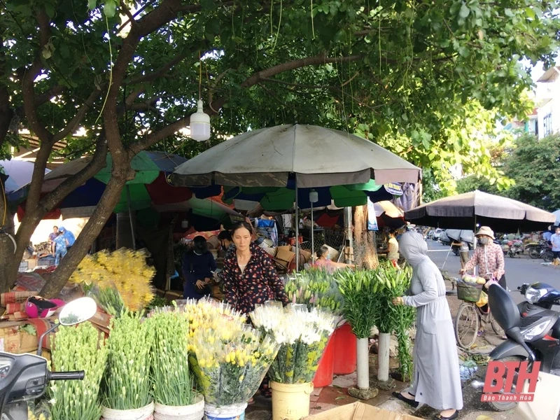 Còn hiện tượng lơ là trong phòng, chống dịch tại chợ đầu mối rau quả, thực phẩm Đông Hương