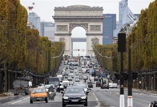 EP thúc đẩy cấm “hộ chiếu vàng” và thị thực dành cho công dân Nga