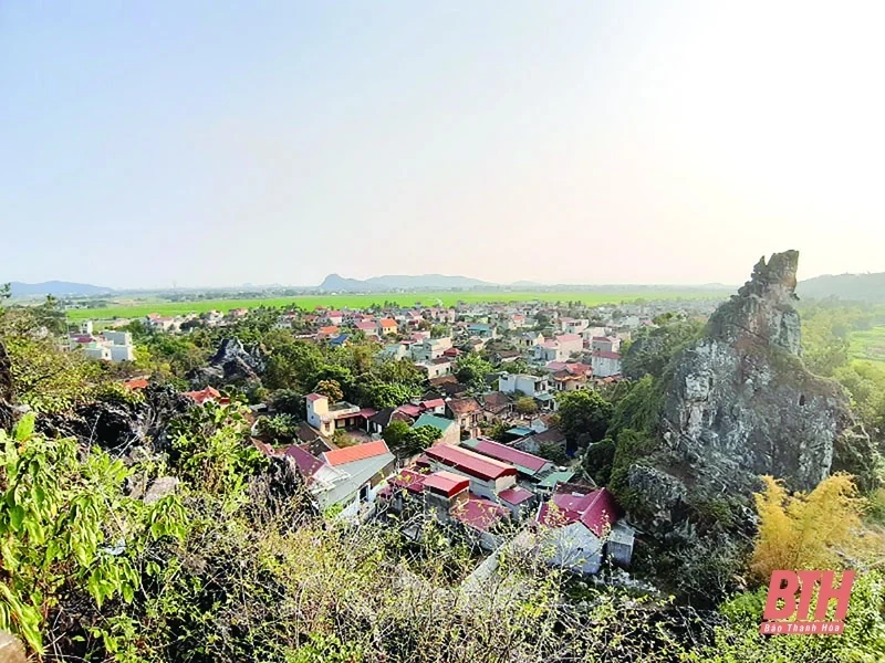 “Bàn A muôn dặm một cõi riêng”