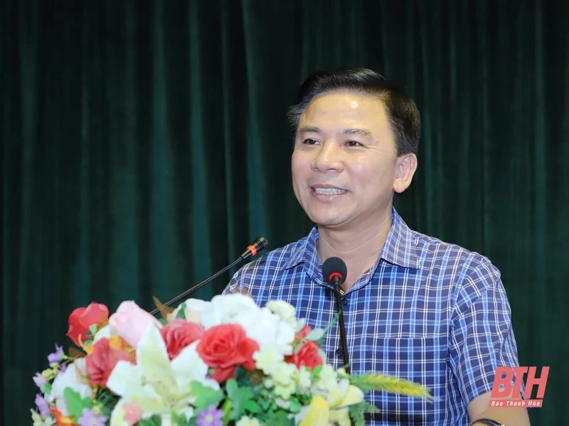 Đồng chí Bí thư Tỉnh ủy Đỗ Trọng Hưng gặp mặt, nói chuyện với cán bộ diện Ban Thường vụ Tỉnh ủy quản lý đã nghỉ hưu