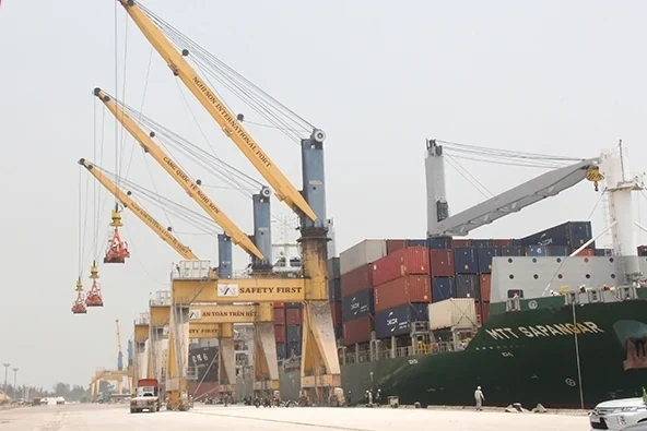 Sự dịch chuyển kết cấu kinh tế - xã hội sau sáp nhập đơn vị hành chính