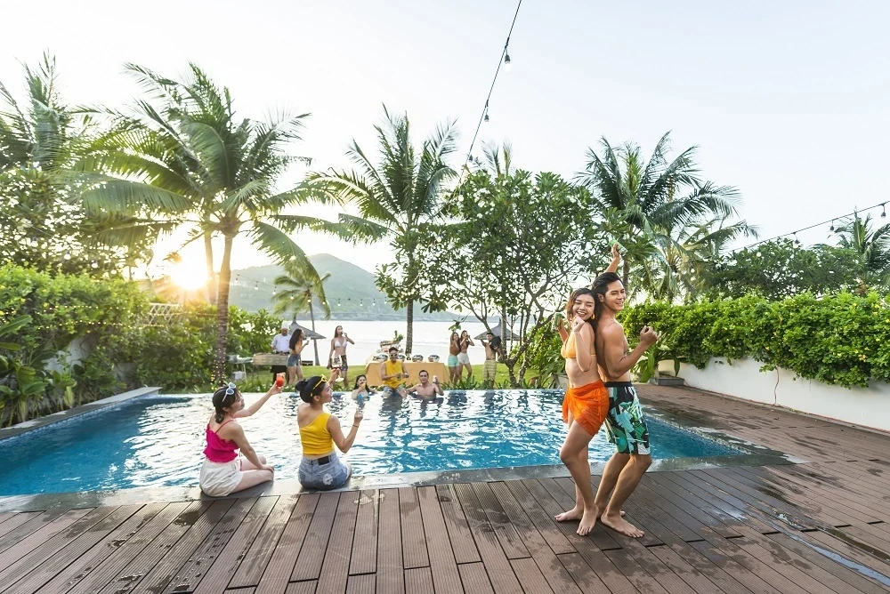 Bỏ túi 5 bí kíp du lịch sang – xịn – mịn của hội bạn trong mùa đẹp nhất năm