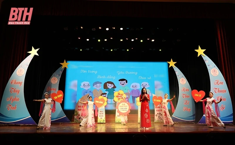 “Gia đình hạnh phúc - quốc gia thịnh vượng”