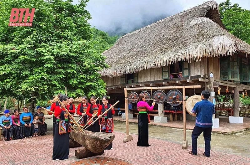 Bản Bút bảo tồn giá trị văn hóa truyền thống gắn với phát triển du lịch cộng đồng