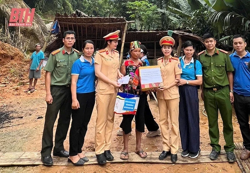 “Bóng hồng” sau siêu bão (Bài 3): Sức mạnh của “phái yếu”