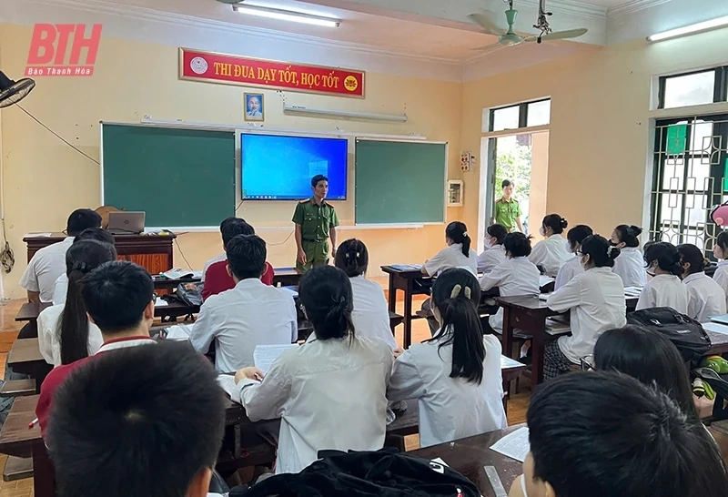 Đa dạng hình thức tuyên truyền an toàn giao thông trong học sinh