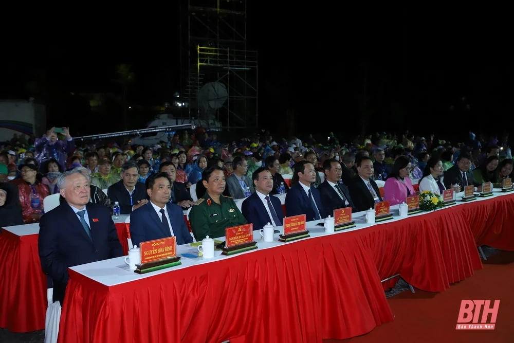Lễ kỷ niệm 70 năm đón tiếp đồng bào, cán bộ, chiến sĩ và học sinh miền Nam tập kết ra Bắc và khánh thành khu lưu niệm