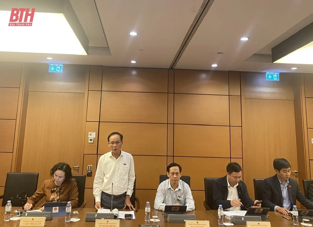 Kỳ họp thứ 8, Quốc hội khóa XV: Đoàn ĐBQH tỉnh Thanh Hóa tham gia thảo luận tại tổ nhiều nội dung quan trọng