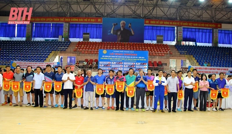 Gần 400 VĐV tranh tài tại Giải bóng bàn TP Thanh Hóa mở rộng 2024