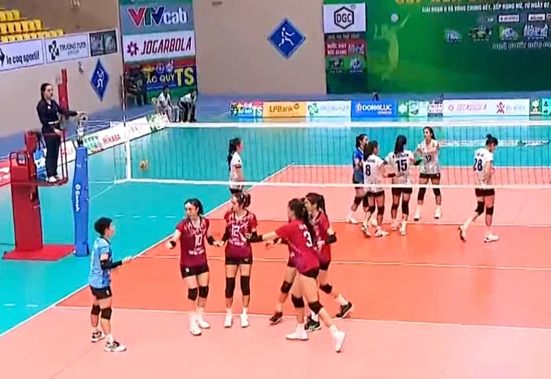Ngoại binh Liu Yanhan tỏa sáng giúp Xi măng Long Sơn Thanh Hóa vươn lên ngôi đầu