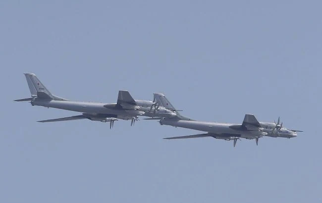 Nga tấn công ồ ạt, máy bay ném bom Tu-95MS xuất kích