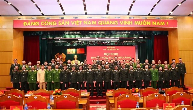 Khẩn trương sắp xếp, tinh gọn tổ chức bộ máy Công an các cấp, sớm có kế hoạch triển khai theo hướng giảm cấp trung gian ở địa phương