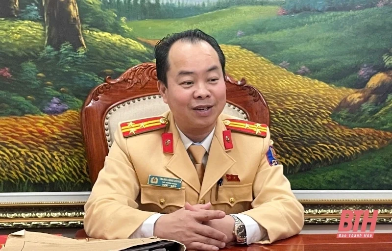 Vì sao xe đưa đón học sinh chưa được sơn màu vàng đậm?