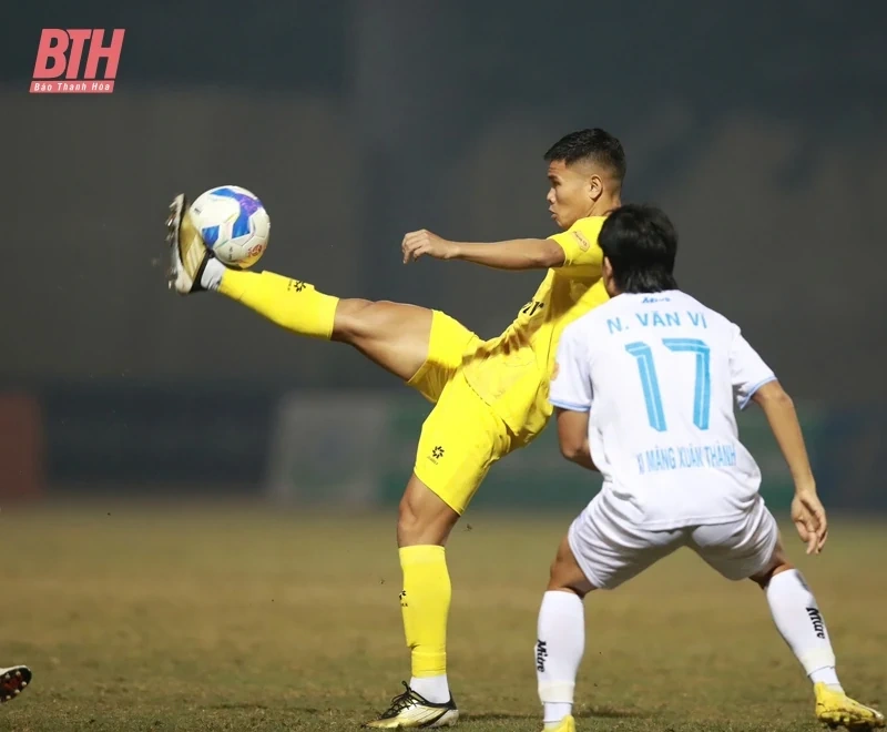 Đông Á Thanh Hóa chia điểm kịch tính với ĐKVĐ Thép Xanh Nam Định