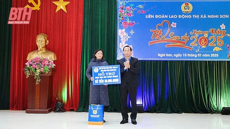 Thiết thực chương trình “Tết sum vầy - Xuân ơn Đảng” xuân Ất Tỵ năm 2025 tại thị xã Nghi Sơn