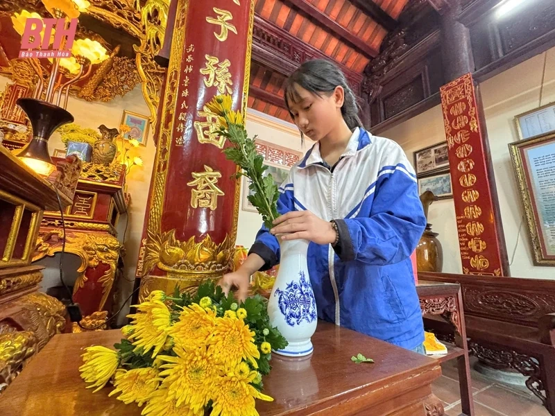 Thăm quê “Mẹ Tơm” ngày cuối năm