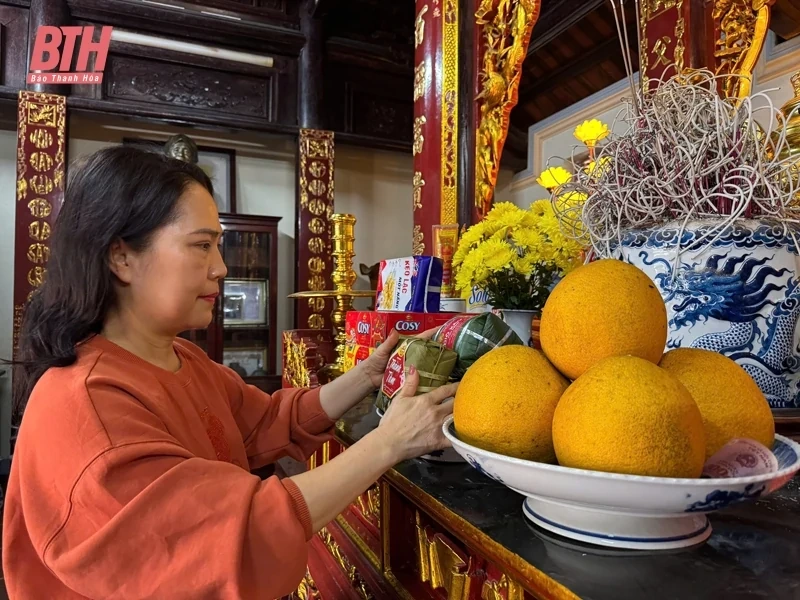 Thăm quê “Mẹ Tơm” ngày cuối năm