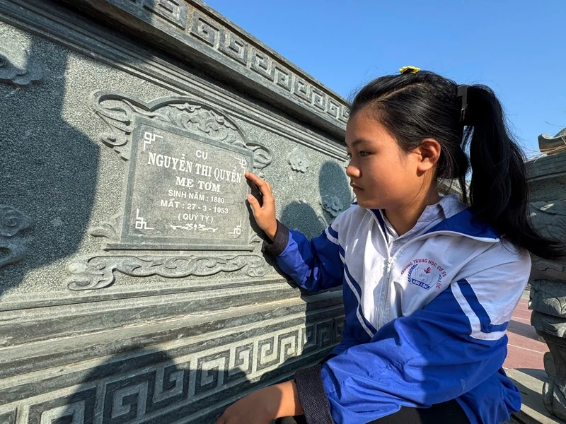 Thăm quê “Mẹ Tơm” ngày cuối năm