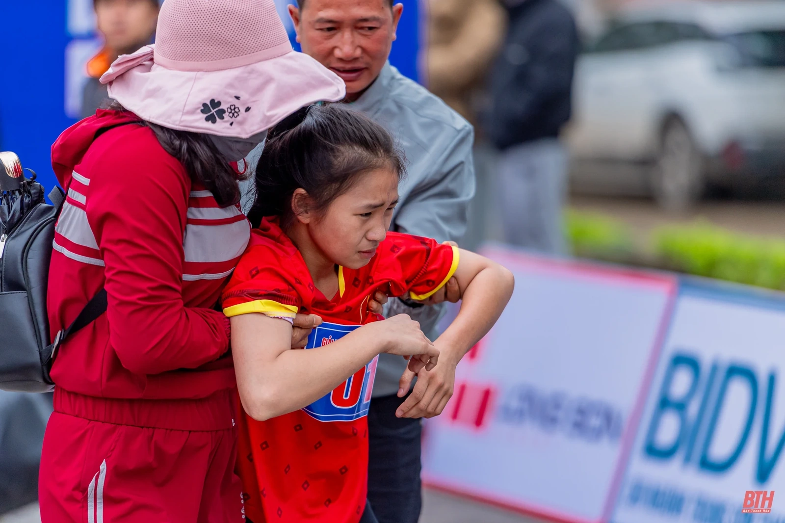 Lan tỏa tinh thần “Chạy vì sức khỏe cộng đồng” trên đường chạy việt dã Báo Thanh Hoá 