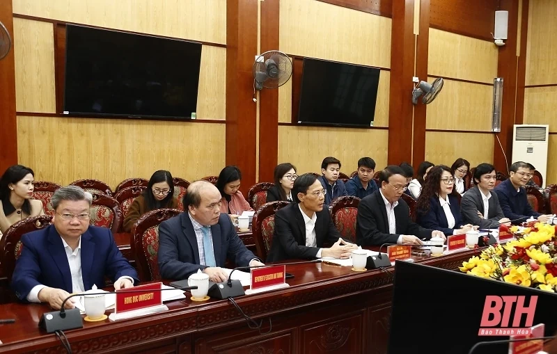 Phó Chủ tịch UBND tỉnh Đầu Thanh Tùng tiếp và làm việc với Đoàn đại biểu các trường đại học Liên bang Nga
