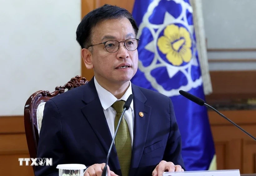 Đảng đối lập Hàn Quốc đề xuất luận tội quyền Tổng thống Choi Sang Mok