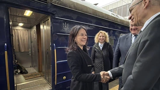 Đức tuyên bố tăng viện trợ quân sự cho Ukraine