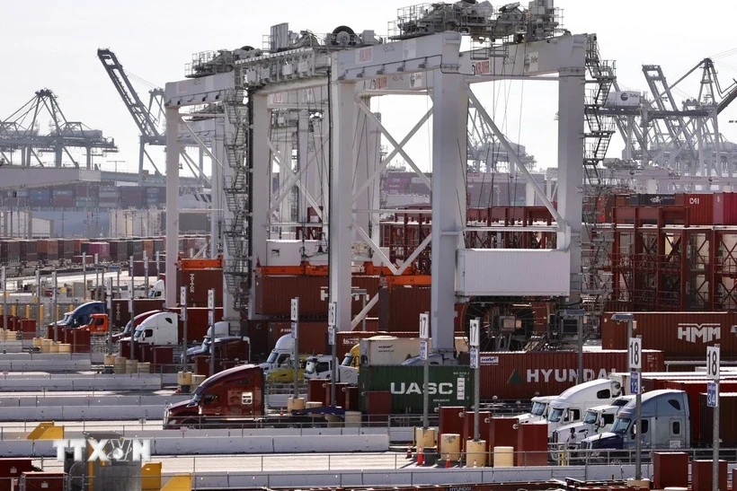 Liên minh châu Âu tạm hoãn thực thi đáp trả thuế quan của Mỹ trong 90 ngày