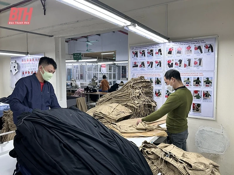 Xây dựng giai cấp công nhân Việt Nam thời kỳ đẩy mạnh CNH, HĐH đất nước