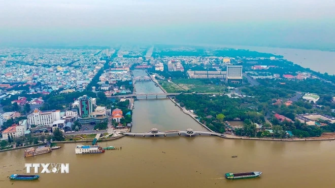 Sáp nhập tỉnh hướng biển: Mở rộng không gian phát triển trục Đông-Tây