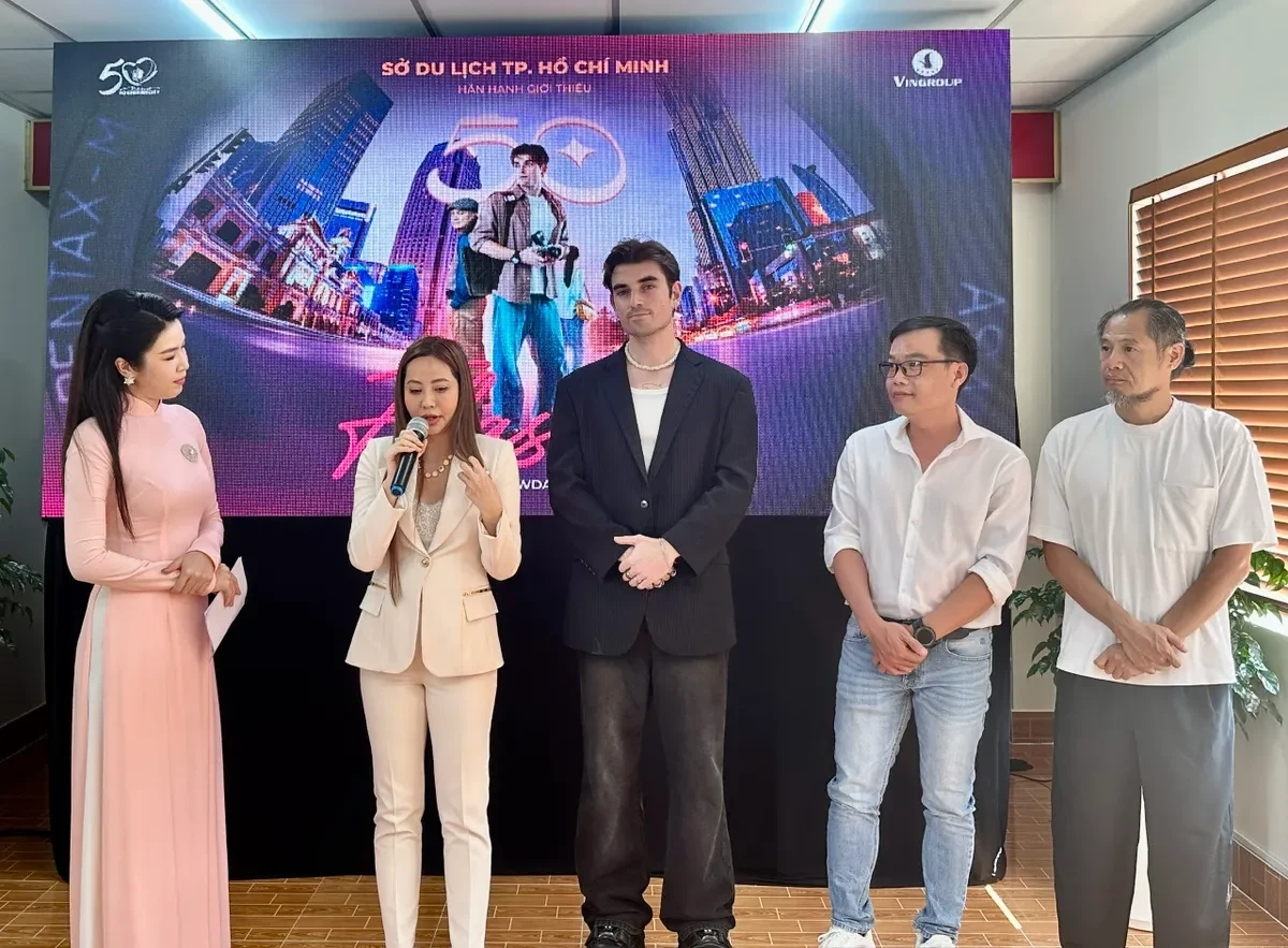 TP Hồ Chí Minh có thật sự “cháy” phòng, hết tour?