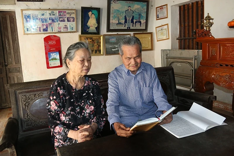 Trên những đoàn “Tàu không số”