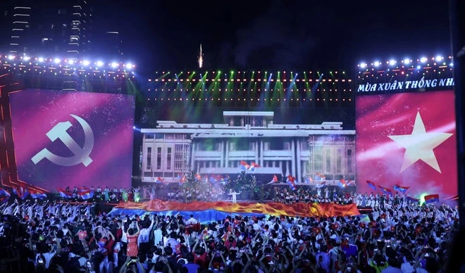 Tổng Bí thư Tô Lâm dự Chương trình nghệ thuật đặc biệt “Mùa Xuân thống nhất”