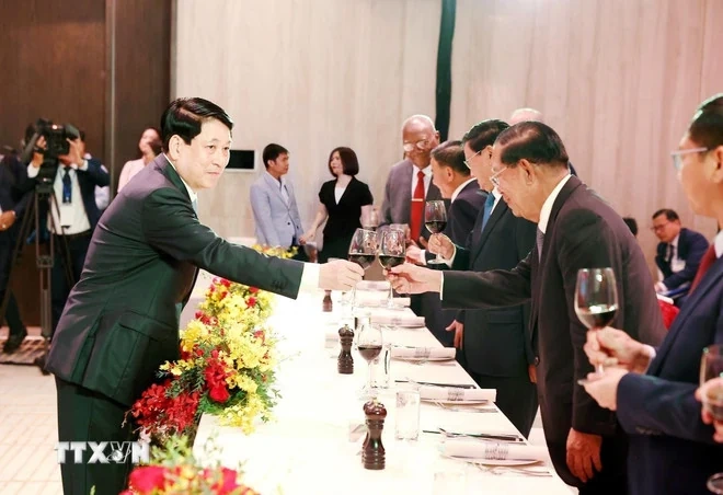 Chủ tịch nước Lương Cường chủ trì chiêu đãi trưởng đoàn các nước dự lễ kỷ niệm