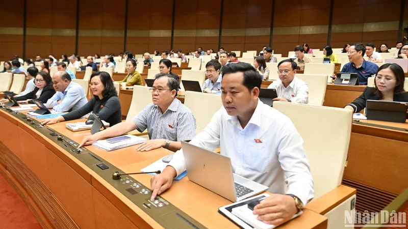 Quốc hội chốt bổ sung 44 nghìn tỷ đồng để chi trả chế độ khi sắp xếp bộ máy