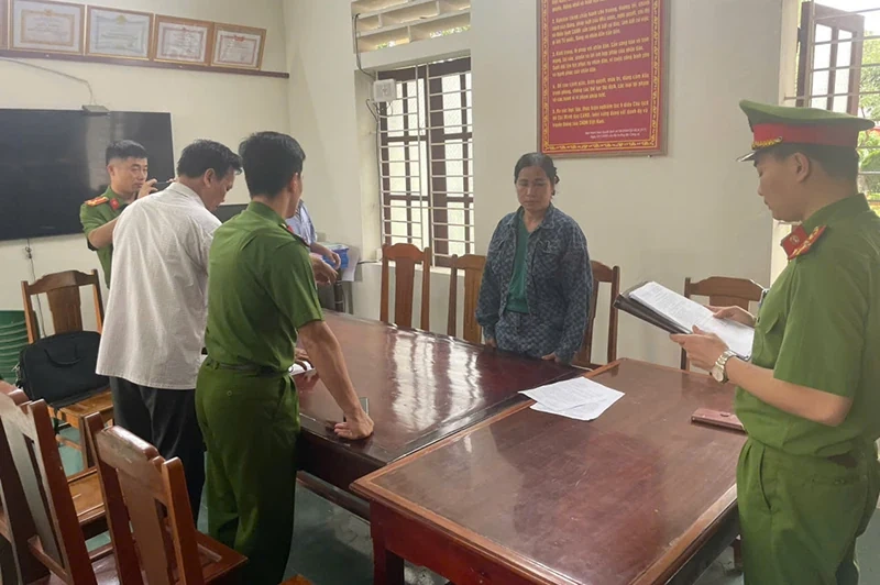 Khởi tố 2 vợ chồng lừa đảo chiếm đoạt tài sản dưới hình thức chơi hụi, họ