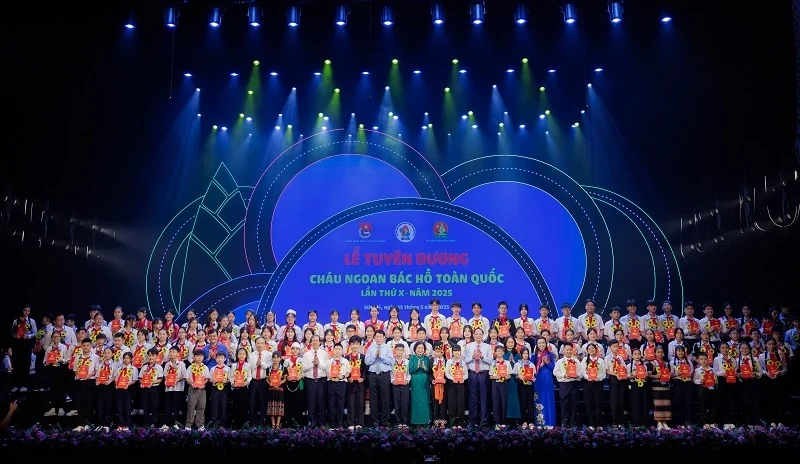 Vinamilk đồng hành cùng thiếu nhi Cháu ngoan Bác Hồ hướng đến kỷ niệm 135 năm ngày sinh nhật Bác