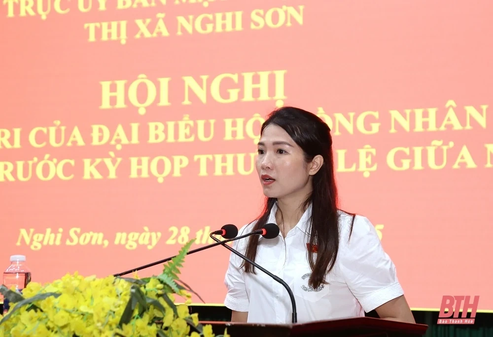 Chủ tịch UBND tỉnh Đỗ Minh Tuấn tiếp xúc cử tri thị xã Nghi Sơn